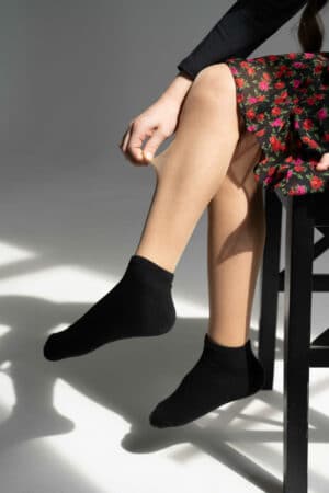 גרביון 40 דנייר ולטו לילדות - שחור, 7-9